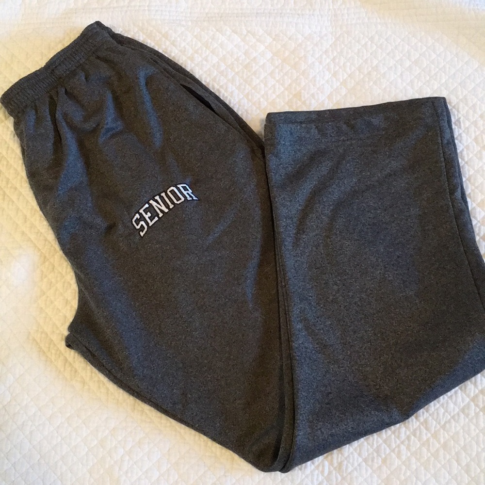 Men’s sweatpants size medium